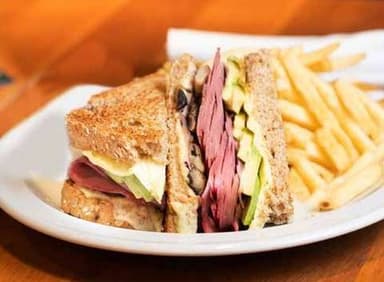 Deli Pastrami Sandwich